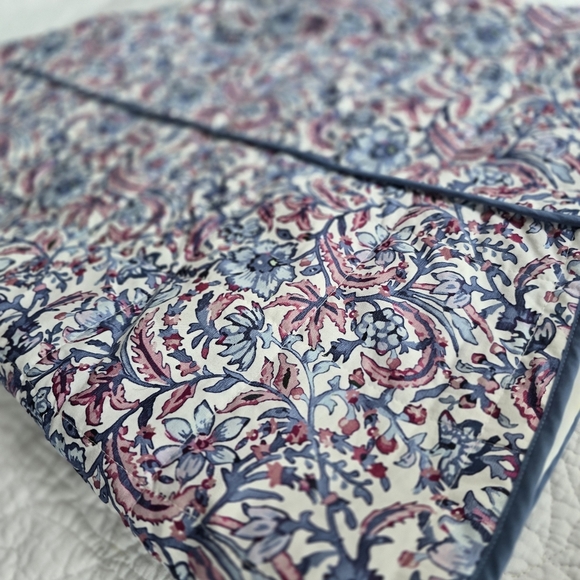 7 For All Mankind Quilted Floral Paisley Jacket White Blue Trim - Picture 11 of 16